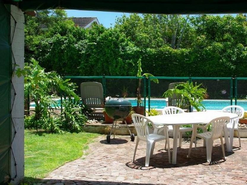 Aqua Marine Guest House Порт Елизабет Екстериор снимка