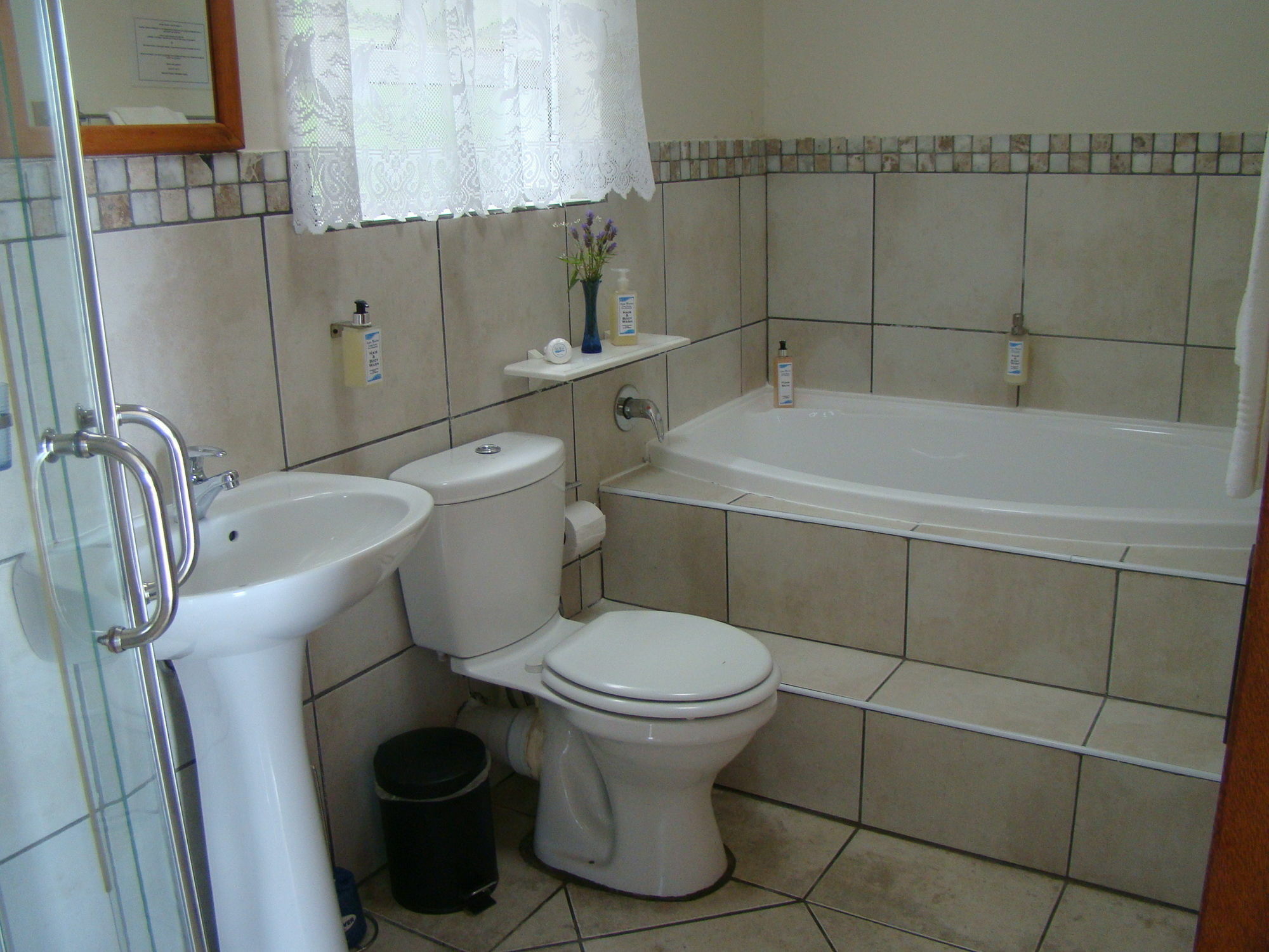 Aqua Marine Guest House Порт Елизабет Екстериор снимка
